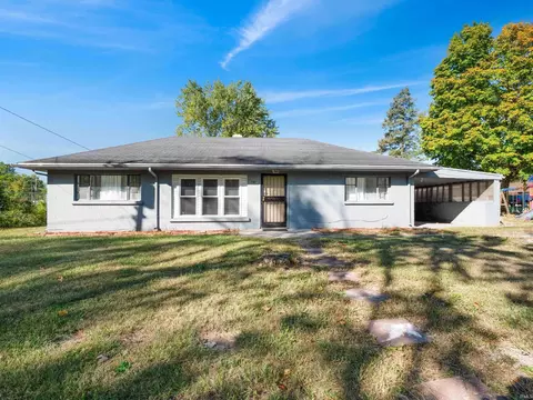 5714 Smith St, Fort Wayne, IN 46806