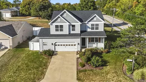 12408 Ivanhoe Ln, Fort Wayne, IN 46814