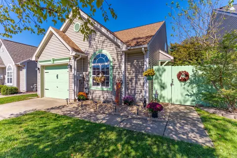 4230 Shadwell Dr, Evansville, IN 47715