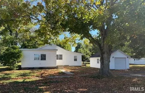 110 W 2nd St, Burnettsville, IN 47926