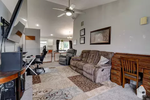 Living - 4521 Emma Dr, Evansville, IN 47711 photo 1 of 2