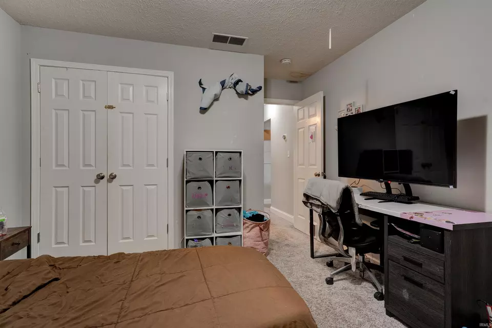 Bedroom - 4521 Emma Dr, Evansville, IN 47711 photo 6 of 6
