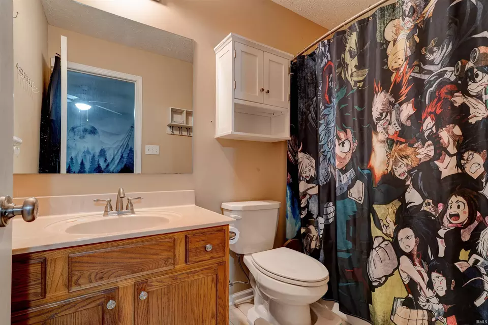 Bath - 4521 Emma Dr, Evansville, IN 47711 photo 2 of 2