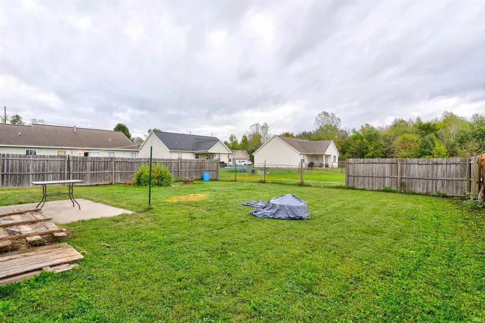Exterior - 4521 Emma Dr, Evansville, IN 47711 photo 7 of 8
