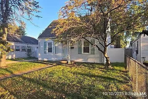 1405 Randolph St, South Bend, IN 46613