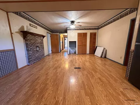 107 W Hancock Ave, Mitchell, IN 47446 photo 16