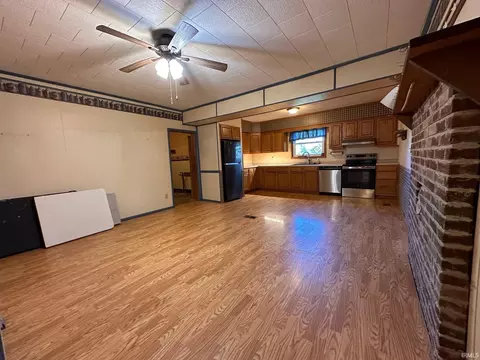 107 W Hancock Ave, Mitchell, IN 47446 photo 22