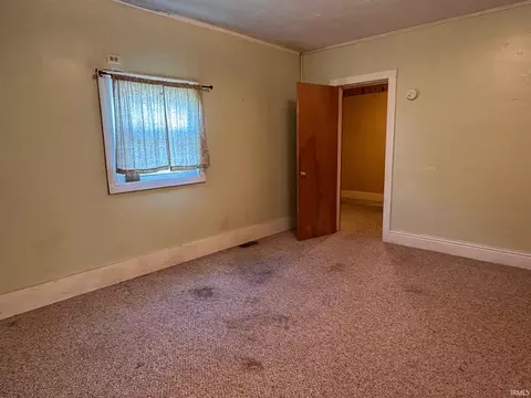 107 W Hancock Ave, Mitchell, IN 47446 photo 6