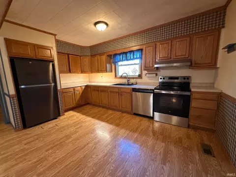 107 W Hancock Ave, Mitchell, IN 47446 photo 14