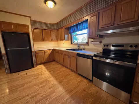 107 W Hancock Ave, Mitchell, IN 47446 photo 15