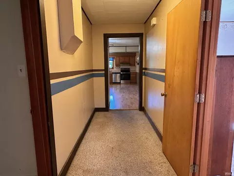 107 W Hancock Ave, Mitchell, IN 47446 photo 5