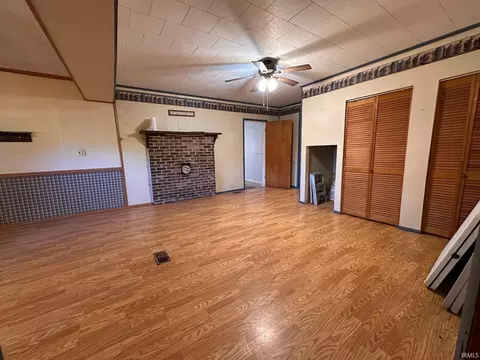 107 W Hancock Ave, Mitchell, IN 47446 photo 12