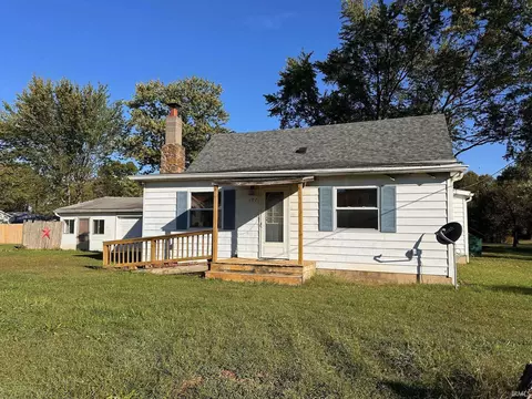 107 W Hancock Ave, Mitchell, IN 47446 photo 1