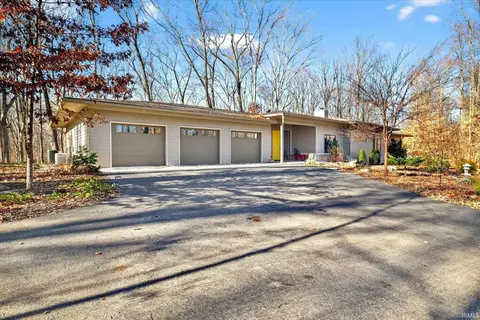 7493 E Rush Ridge Rd, Bloomington, IN 47401 photo 2