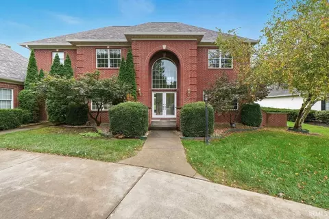 7105 W St Andrews Ave, Yorktown, IN 47396