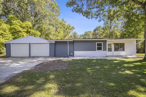 54290 Northwood Dr, Elkhart, IN 46514
