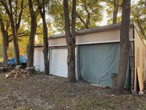 Exterior - 902 E 8th St, Fowler, IN 47944 photo 2 of 2