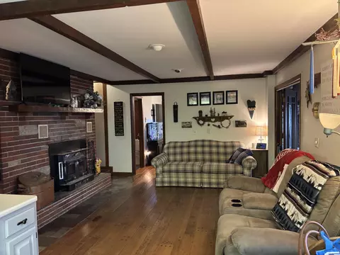 Living - 902 E 8th St, Fowler, IN 47944 photo 1 of 3