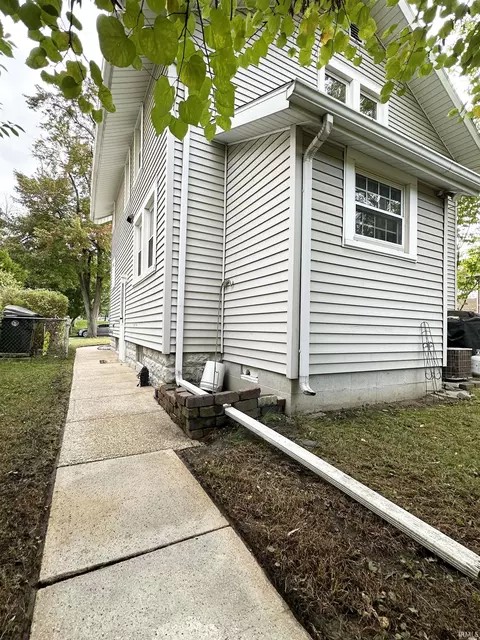 301 Eckman St, South Bend, IN 46614 photo 6