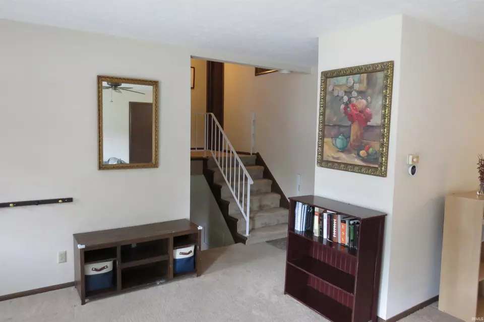 Entry Way - 940 N Southland Dr, Lafayette, IN 47909 photo 1 of 2