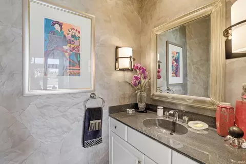Bath - 1516 Sevan Lake Ct, Fort Wayne, IN 46825 photo 1 of 5