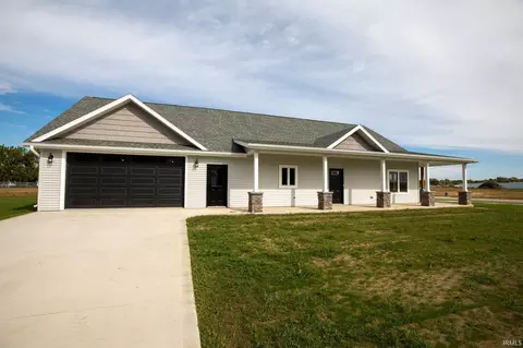 204 Fawn Ct, Argos, IN 46501