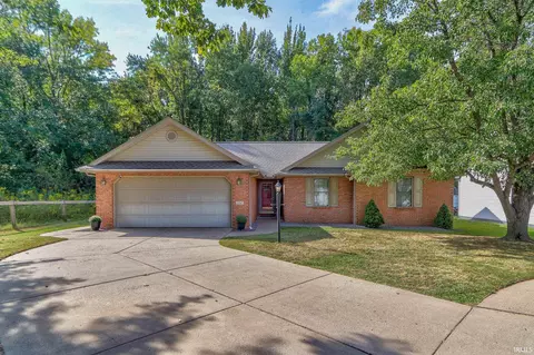 3747 Five Oaks Dr, Evansville, IN 47725