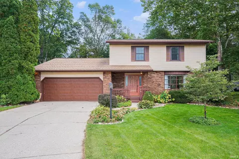 17633 Cobblestone Ct, South Bend, IN 46635