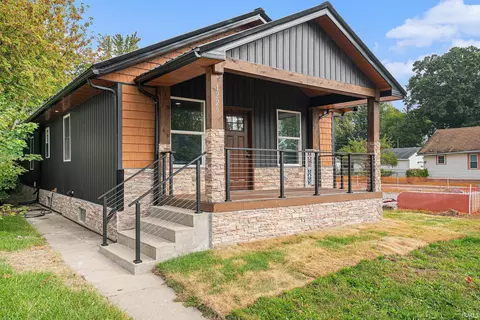 1229 Miner St, South Bend, IN 46617