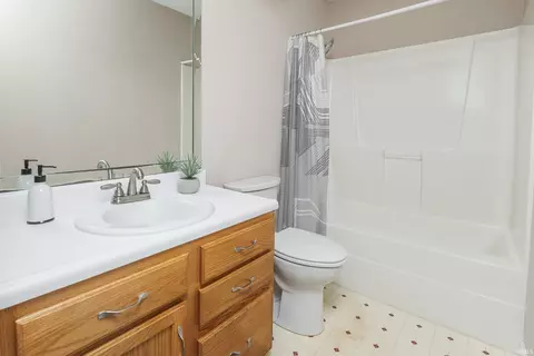 Bath - 1004 E Sherbrooke Dr, Bloomington, IN 47401 photo 3 of 3