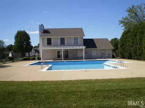 Exterior - 1004 E Sherbrooke Dr, Bloomington, IN 47401 photo 4 of 4