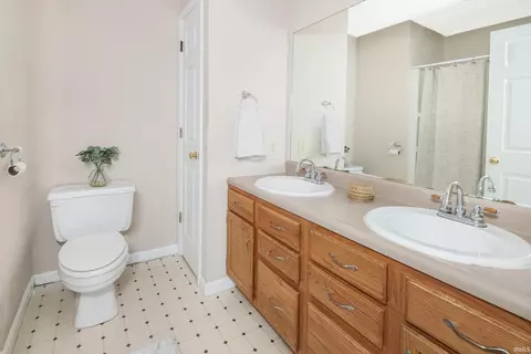 Bath - 1004 E Sherbrooke Dr, Bloomington, IN 47401 photo 1 of 3