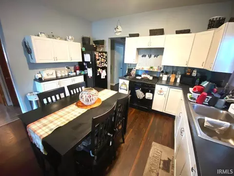 Kitchen - 8065 E Terhune St, Dugger, IN 47848 photo 3 of 5