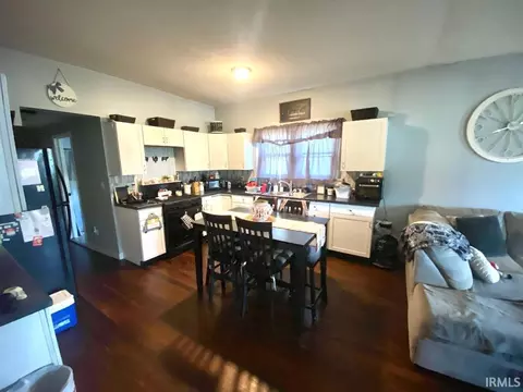 Kitchen - 8065 E Terhune St, Dugger, IN 47848 photo 1 of 5