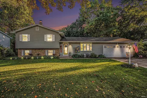 16672 Valley Forge Ln, Granger, IN 46530 photo 1