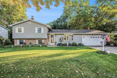16672 Valley Forge Ln, Granger, IN 46530 photo 3