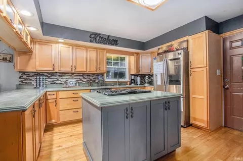 16672 Valley Forge Ln, Granger, IN 46530 photo 10