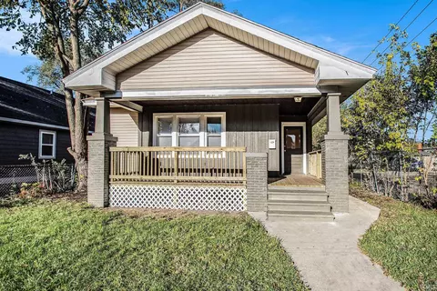 611 Blaine Ave, South Bend, IN 46616