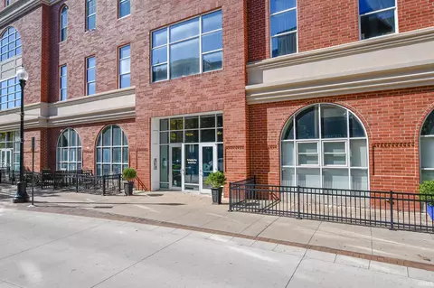 300 Main St #2C, Evansville, IN 47708