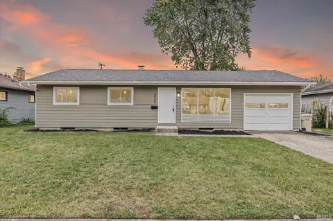 4988 Scenic Dr, South Bend, IN 46619