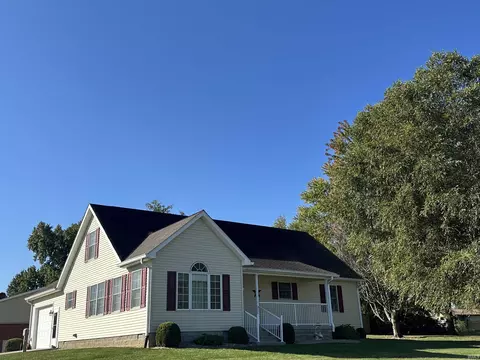1302 W Deckard Dr, Mitchell, IN 47446 photo 2