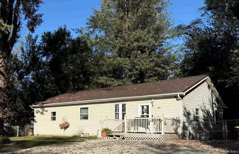 1016 N Roosevelt St, Silver Lake, IN 46982