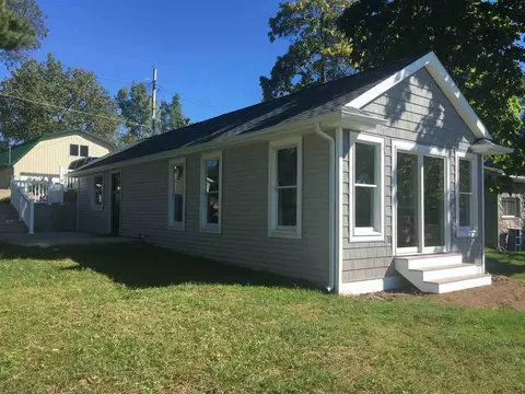 1480 N Shore Dr, Rome City, IN 46784
