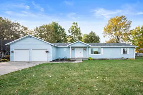 402 E Hickory Grove Rd, Hartford City, IN 47348