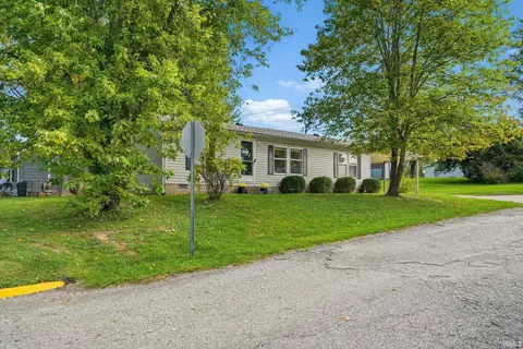124 W Warren St, Mitchell, IN 47446 photo 22