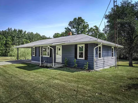 1283 W Cr 50 S, Petersburg, IN 47567
