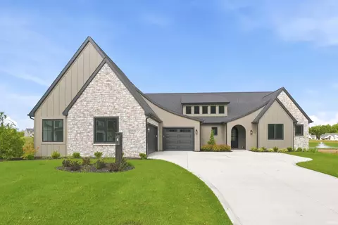 8550 Artemis Ln, Fort Wayne, IN 46825