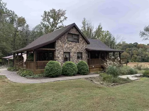 6643 E 450 N, Francisco, IN 47649