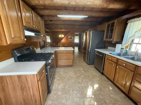 Kitchen - 6643 E 450 N, Francisco, IN 47649 photo 2 of 2
