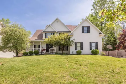 2711 S Silver Creek Dr, Bloomington, IN 47401